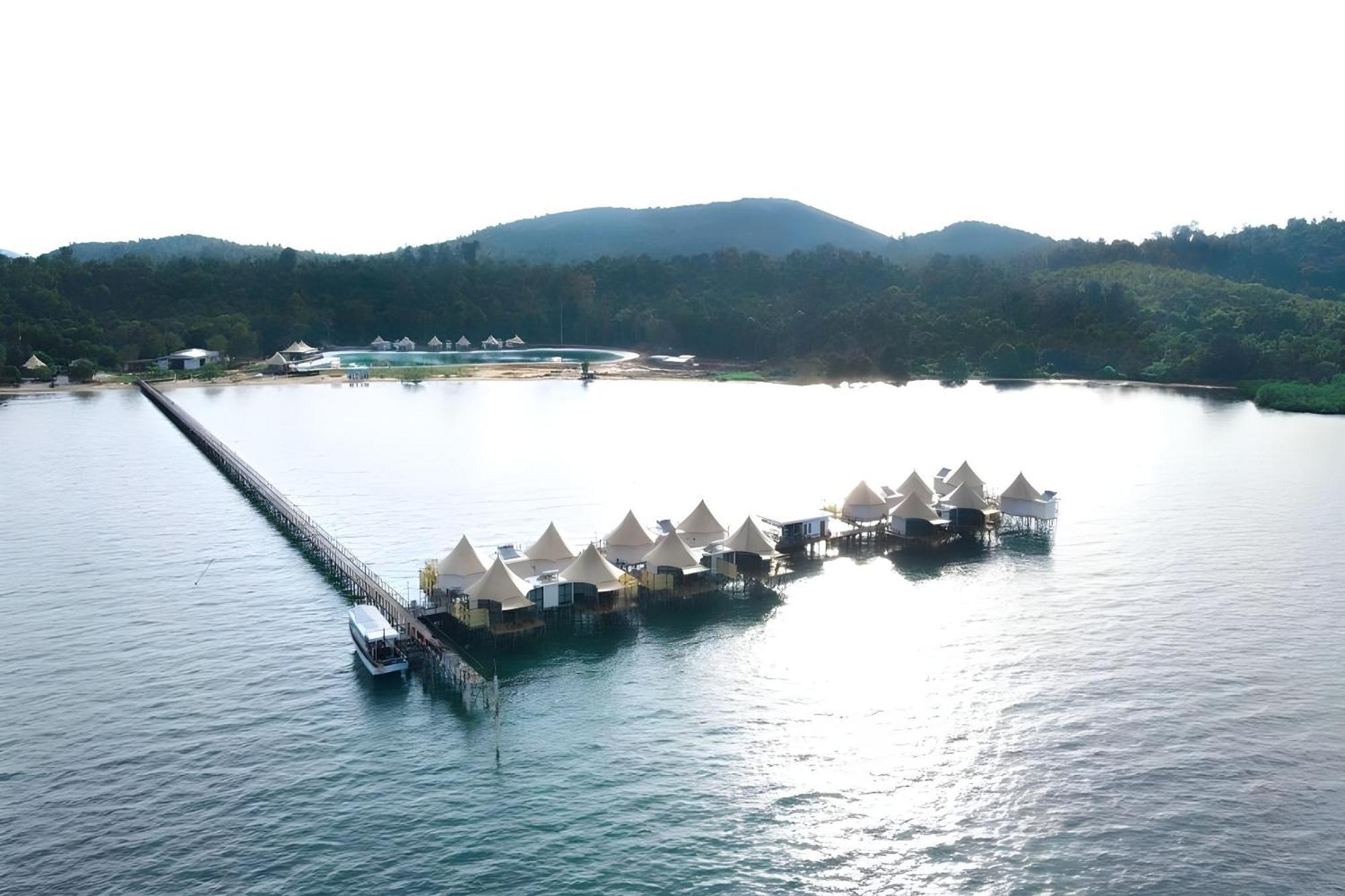 Kiki Beach Resort, Batam Galang Island Екстериор снимка